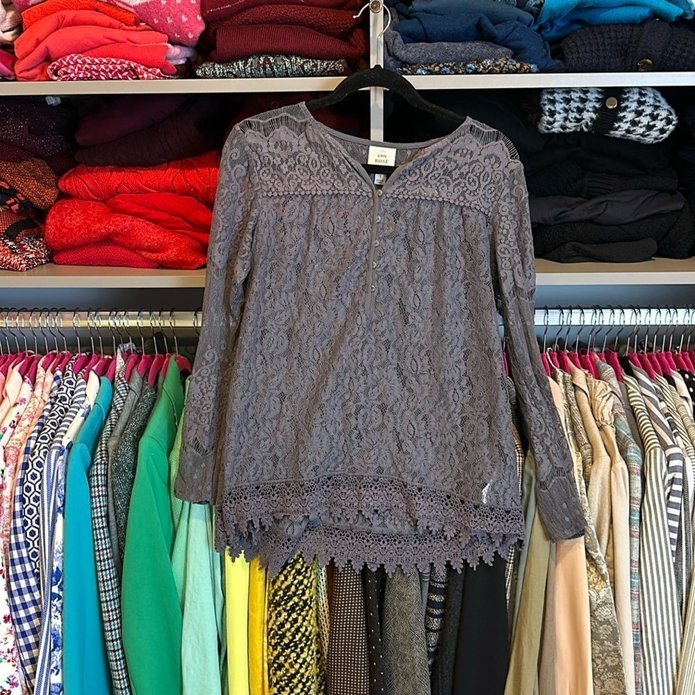 Knox Rose gray lace long sleeve blouse size S